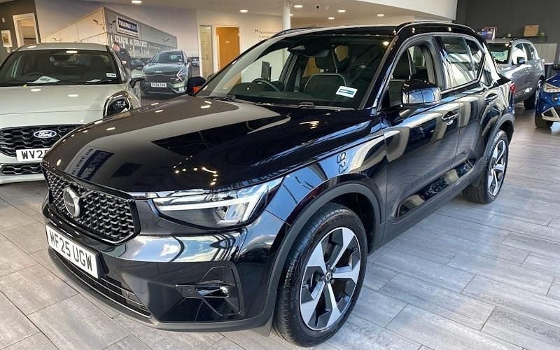 Used 2025 Volvo XC40 Plus SUV | £33,499 (Fair price) - Image 1/4