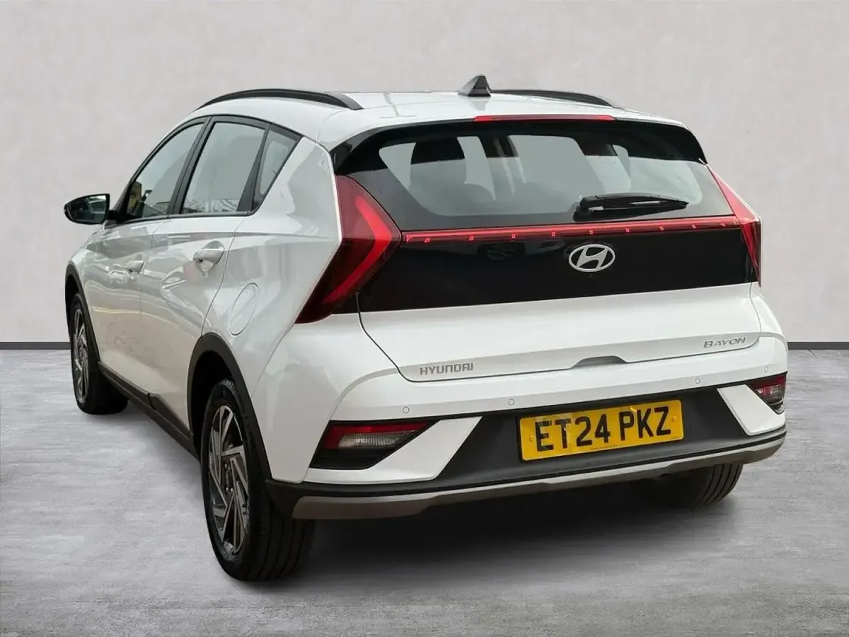 Używany Hyundai Bayon Advanced 100 KM (73 kW) 2024 Biały SUV
