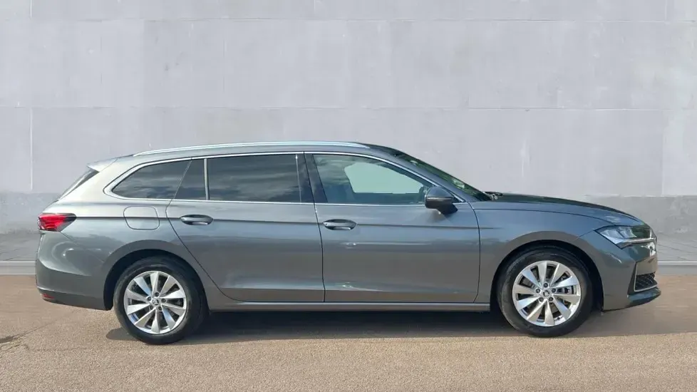 Used Skoda Superb SE Technology 204 HP (150 kW) 2024 Graphite grey metallic