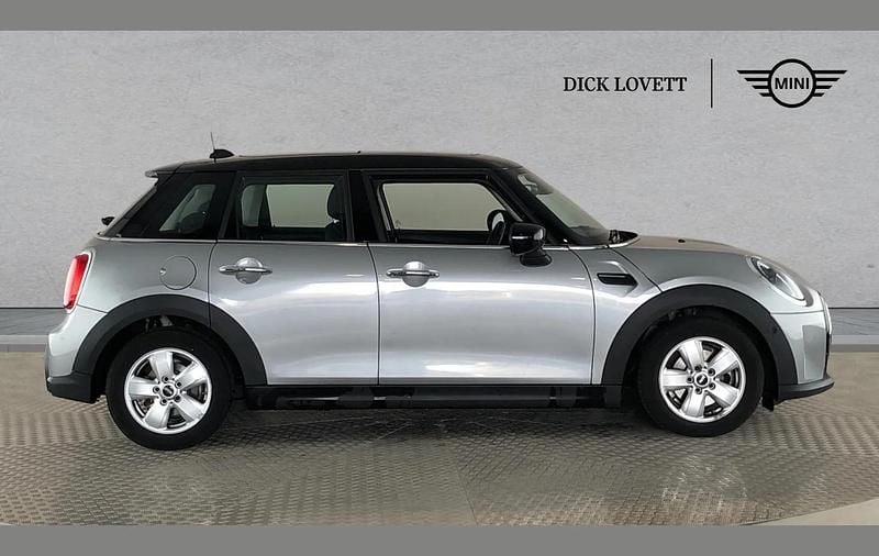 Used Mini Cooper Classic 134 HP (98 kW) 2023 Silver Hatchback
