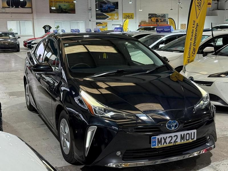 Black Used 2025 Toyota Prius Hatchback | £13,990 (Super price) - Image 1/4