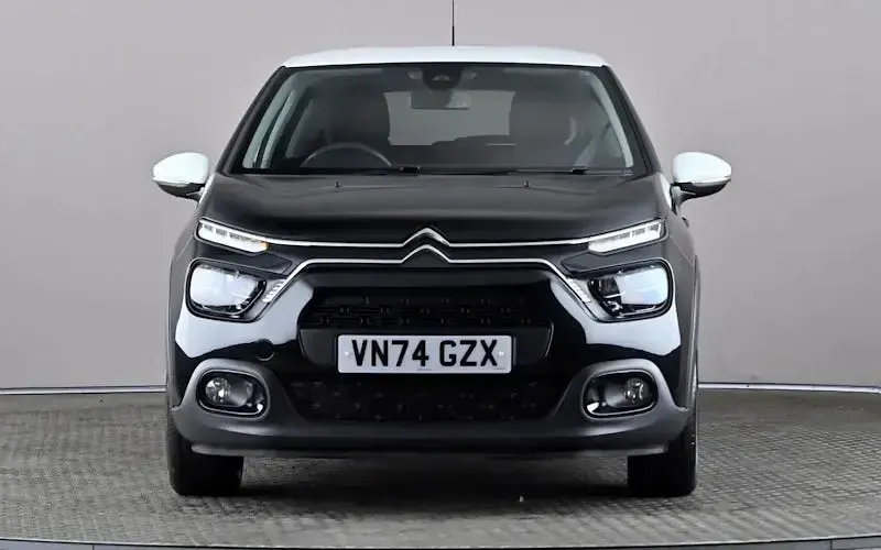 Begagnad Citroën C3 PureTech 83 HK (61 kW) 2024 Svart Halvkombi