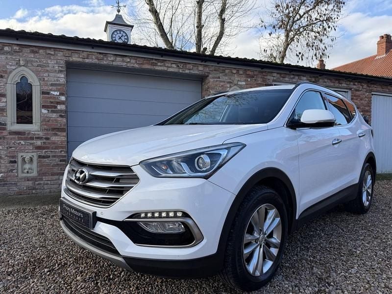 White Used 2017 Hyundai Santa Fe Premium SUV | £12,995 (Fair price) - Image 1/3