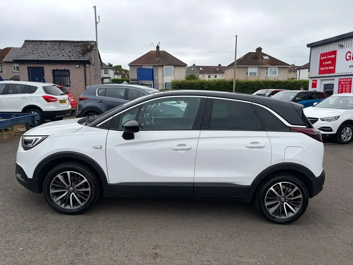 Gebraucht Vauxhall Crossland X Elite 130 PS (95 kW) 2020 Weiß SUV