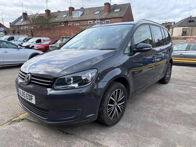 Used VW Touran SE 105 HP (77 kW) 2015 Grey MPV