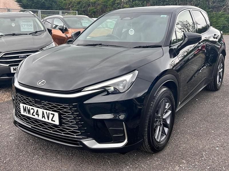 Used Lexus LBX 136 HP (100 kW) 2024 Black SUV