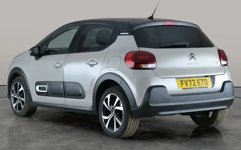 Used Citroën C3 Shine 102 HP (75 kW) 2022 Beige Hatchback