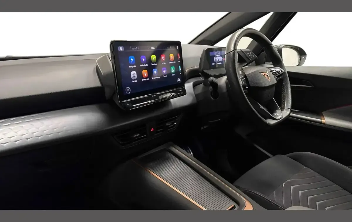 Usado Cupra Born 150 kW (204 HP) 2023 Cinzento Citadino