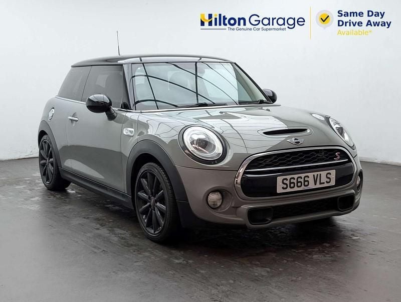Usado Mini Cooper S Hatch 192 HP (141 kW) 2018 Cinzento Citadino