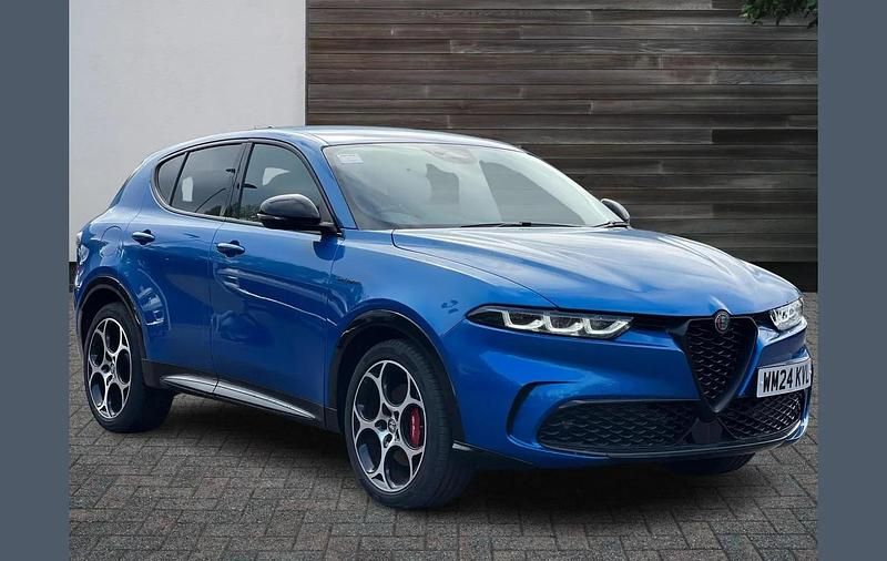 Blue Used 2024 Alfa Romeo Tonale Veloce SUV | £25,271 (Fair price) - Image 1/4