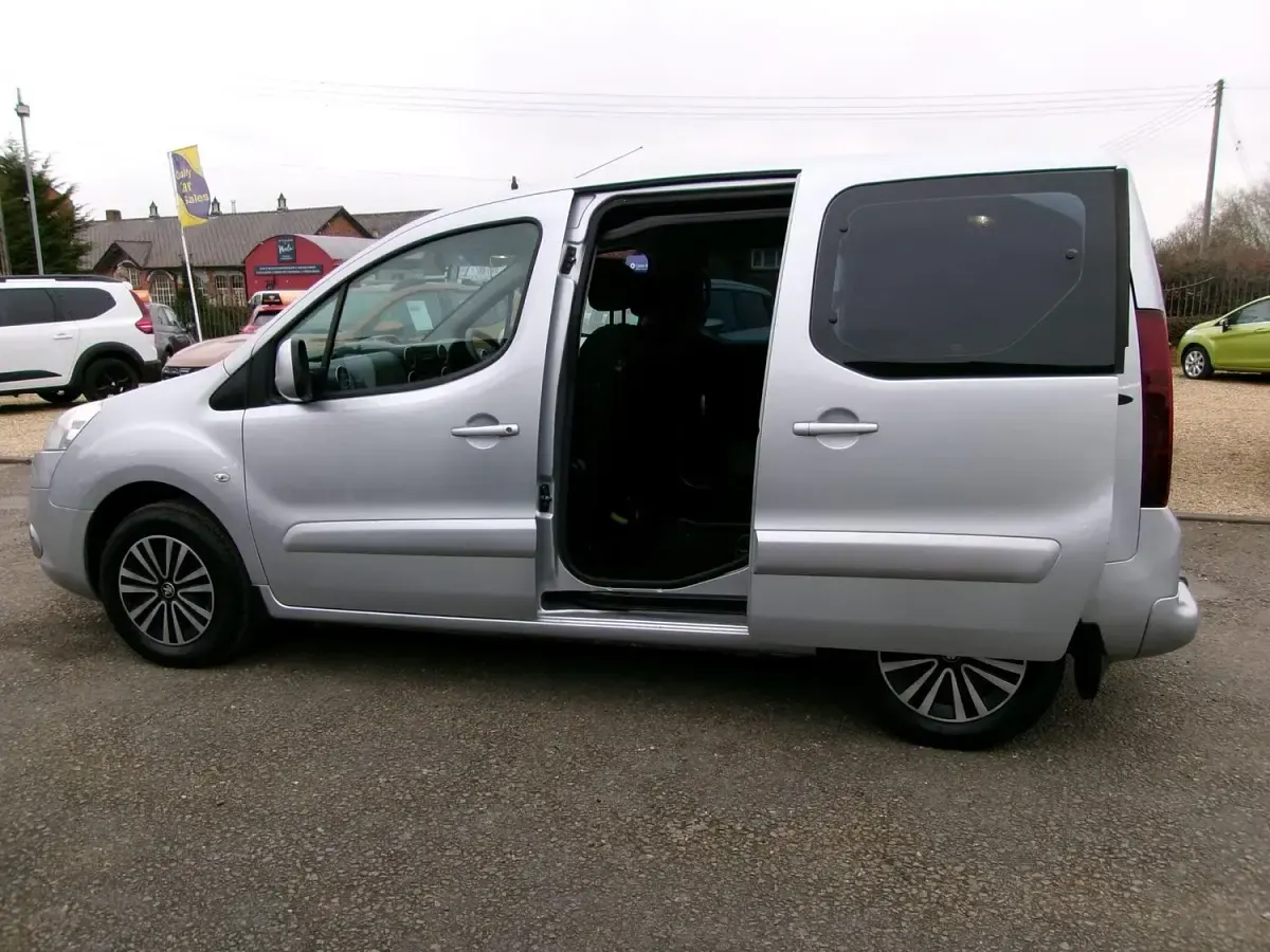 Used Peugeot Partner Tepee S 2014 Silver MPV