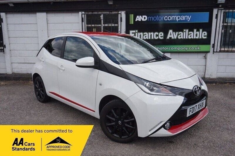 White Used 2017 Toyota Aygo x-press Hatchback | £7,390 (Fair price) - Image 1/3
