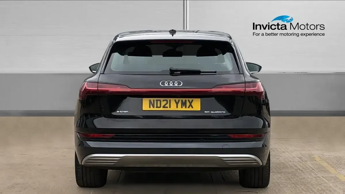 Używany Audi e-tron Advanced 230 kW (313 KM) 2021 Czarny SUV