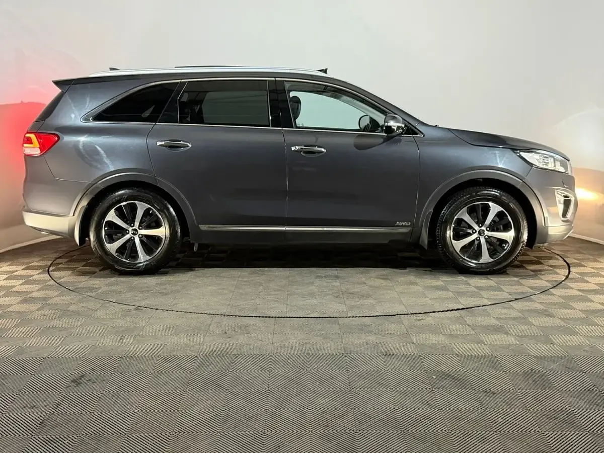 Used Kia Sorento 200 HP (147 kW) 2016 Grey SUV