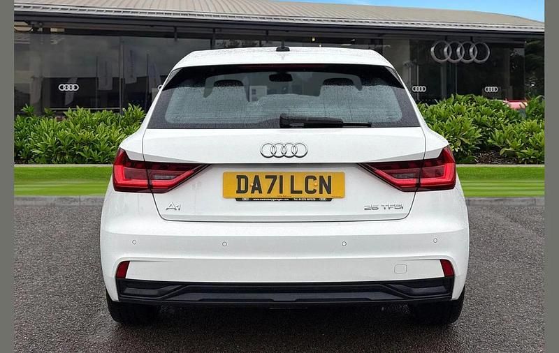 Used Audi A1 Sport 95 HP (69 kW) 2022 White Hatchback