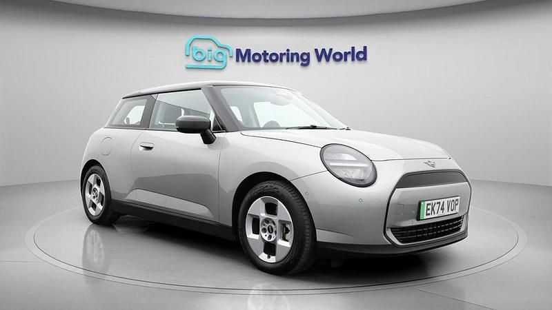 Used Mini Cooper Classic 135 kW (184 HP) 2024 Hatchback