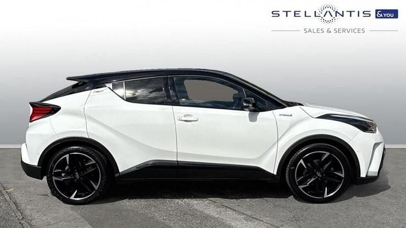 White Used 2022 Toyota C-HR Sport SUV | £18,669 (Good price) - Image 1/4