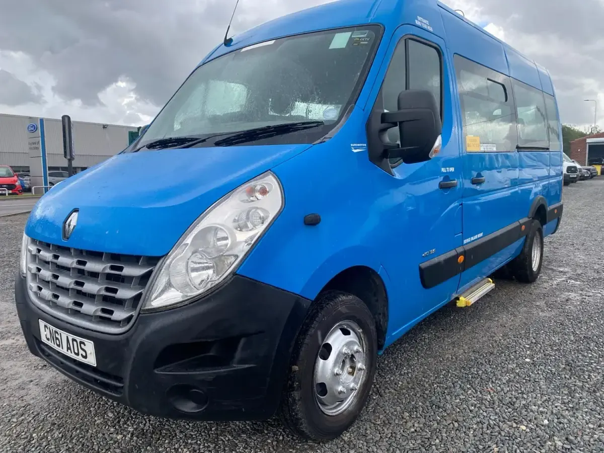 Begagnad Renault Master 2011 Blå Van