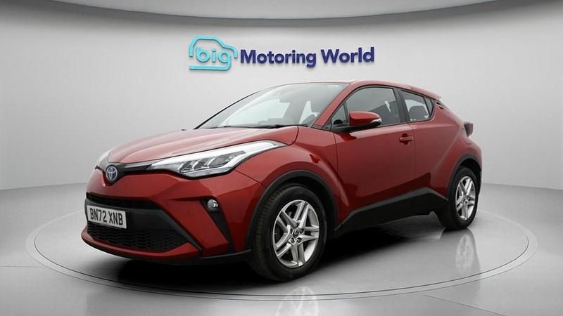 Used Toyota C-HR 122 HP (89 kW) 2023 Red SUV