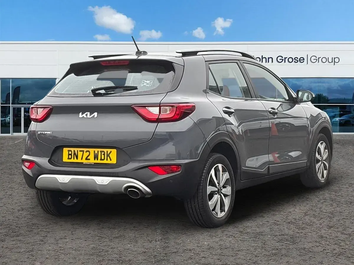 Second-hand Kia Stonic 100 CP (73 kW) 2023 Gri SUV
