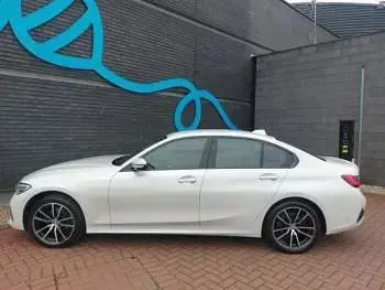 Used BMW 320 Sport Line 184 HP (135 kW) 2021 White Sedan