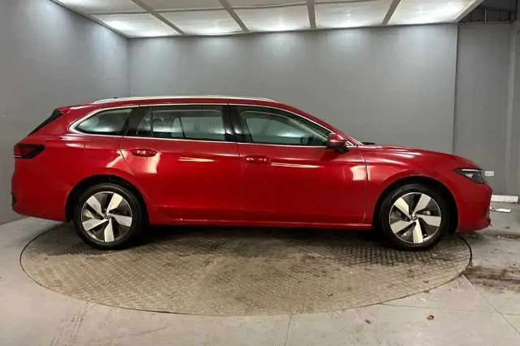 Used VW Passat 150 HP (110 kW) 2025 Estate