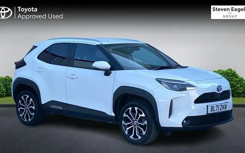 Second-hand Toyota Yaris Hybrid Design 116 CP (85 kW) 2026 Break