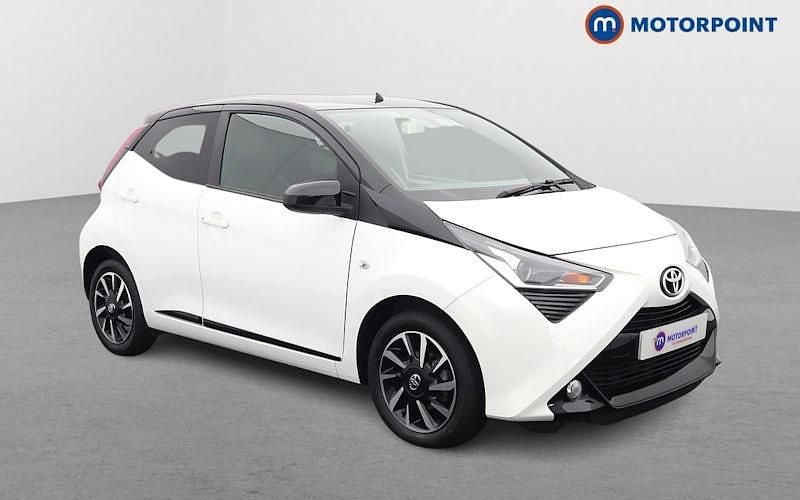 White Used 2021 Toyota Aygo Trend Hatchback | £9,899 (Fair price) - Image 1/4