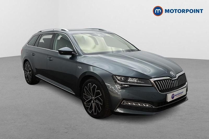 Usado Skoda Superb 190 CV (139 kW) 2019 Familiar