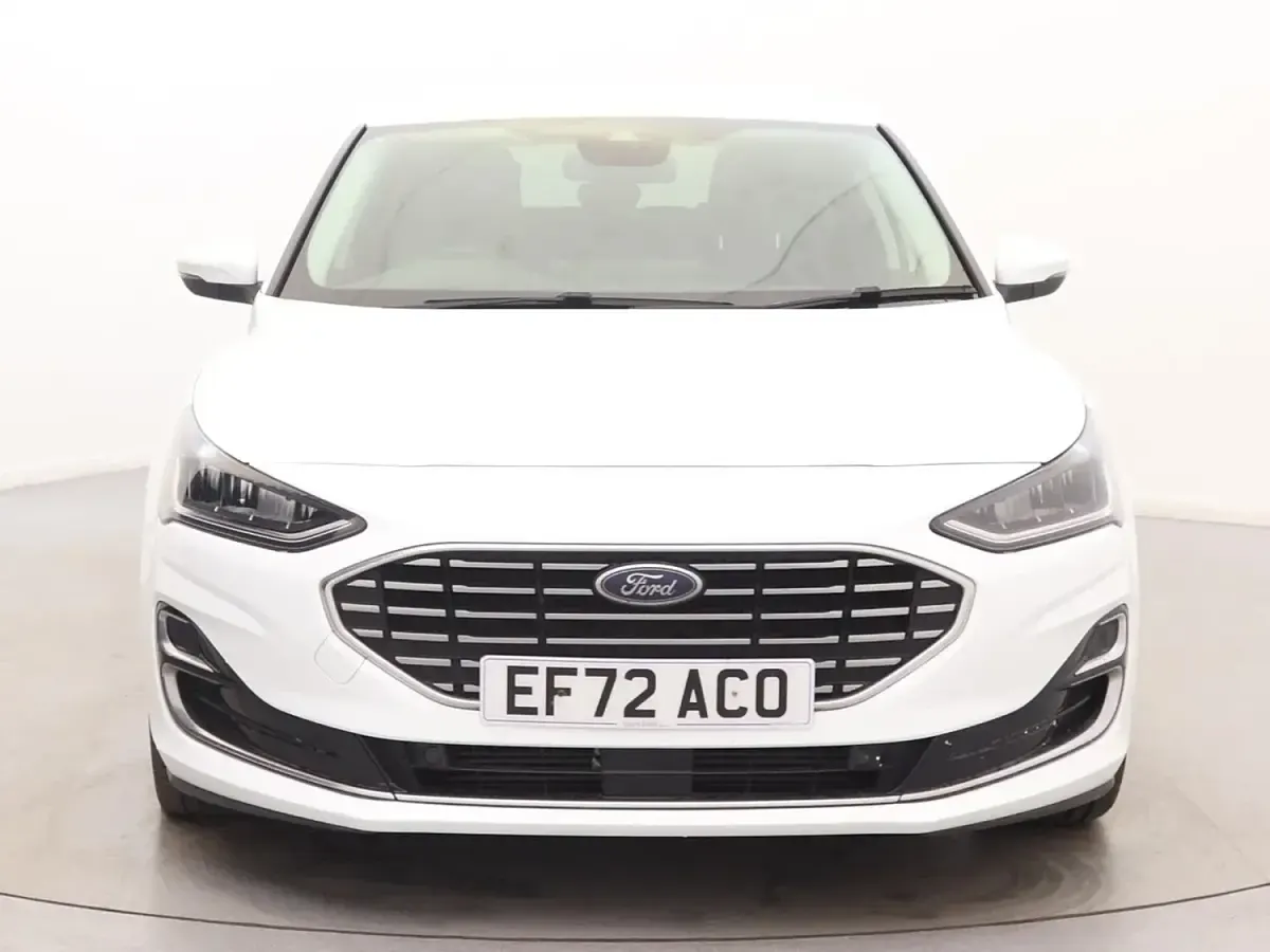 Used Ford Focus Titanium 125 HP (91 kW) 2023 White Hatchback