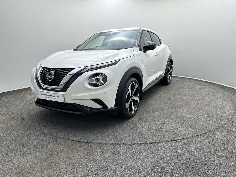 Used Nissan Juke Tekna 2023 White SUV