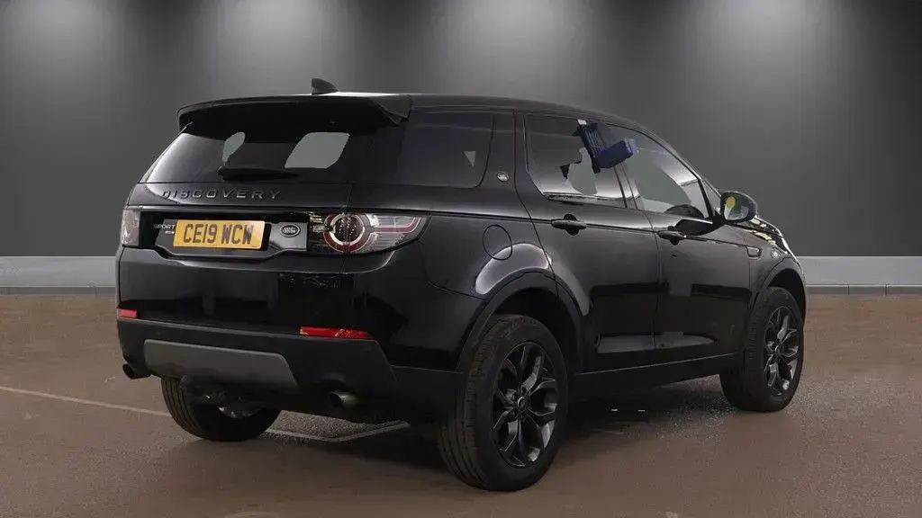 Used Land Rover Discovery Sport Landmark 180 HP (132 kW) 2019 Black SUV