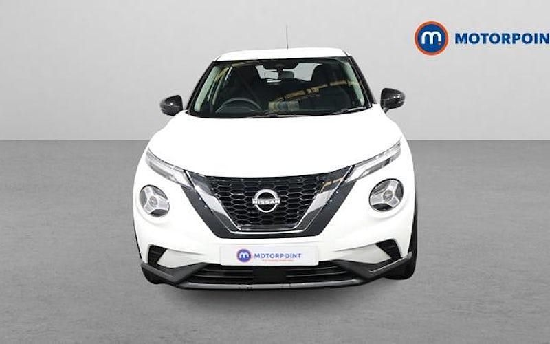 Used Nissan Juke Acenta 114 HP (83 kW) 2023 White SUV