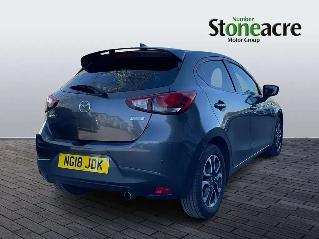Używany Mazda 2 Inclusive 90 KM (66 kW) 2018 Szary Hatchback
