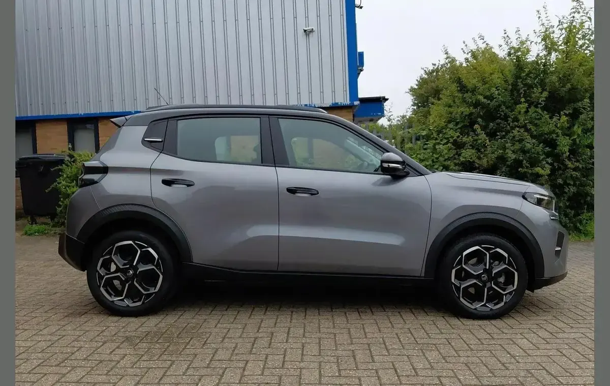 Used Citroën C3 101 HP (74 kW) 2025 Grey SUV