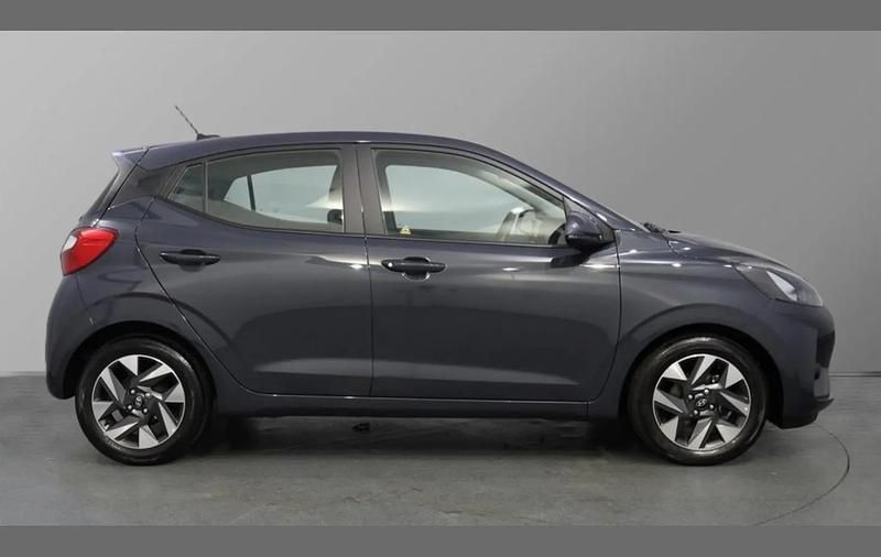 Used Hyundai i10 Advanced 63 HP (46 kW) 2025 Grey Hatchback