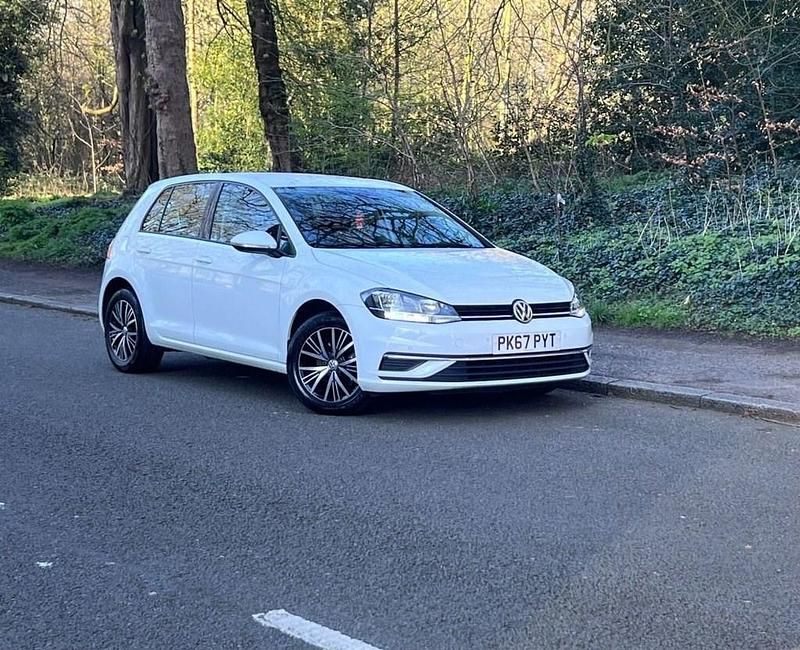 Used VW Golf VII SE 110 HP (80 kW) 2017 White Hatchback