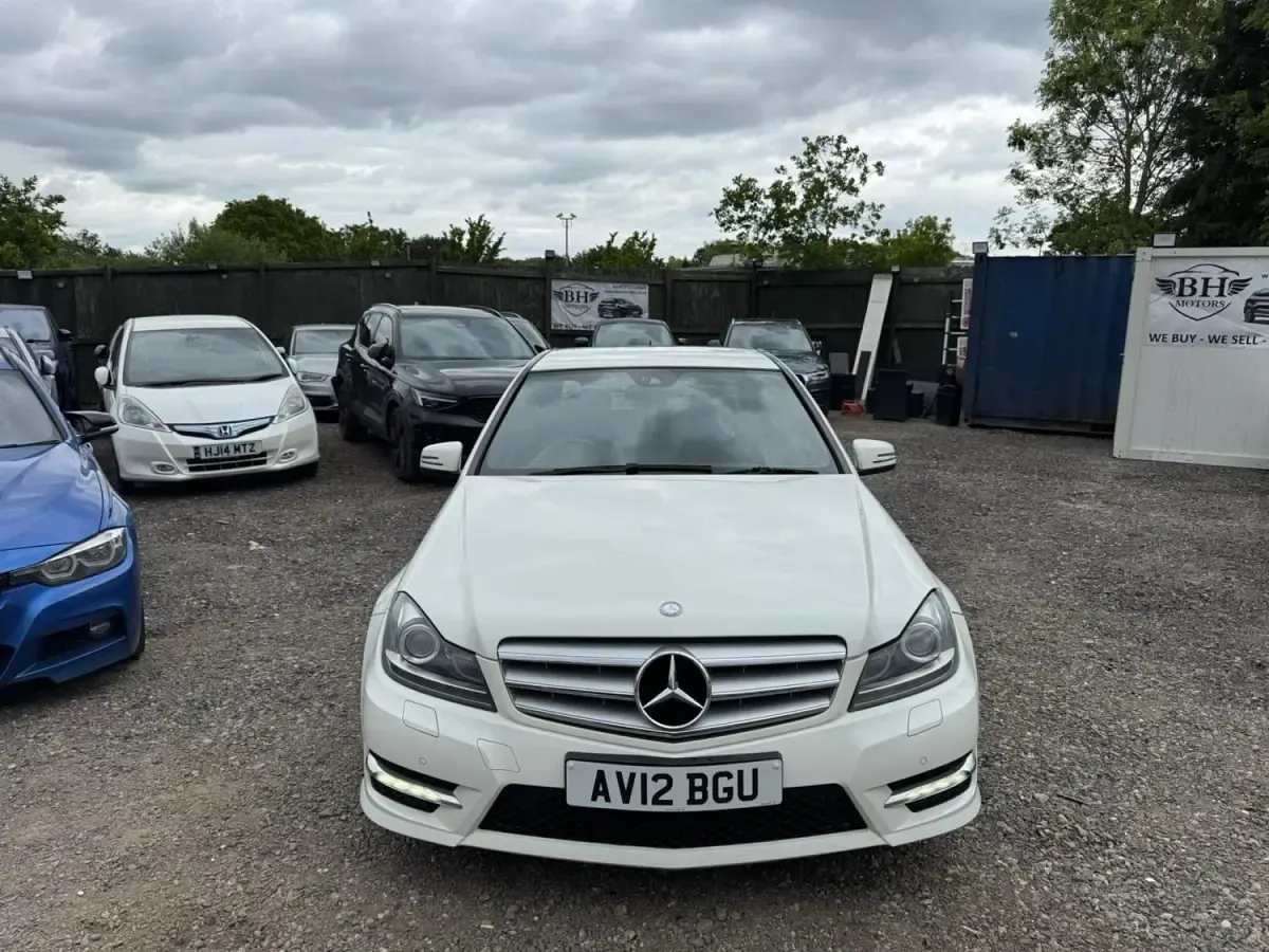 Gebraucht Mercedes C180 2012 Weiß Limousine