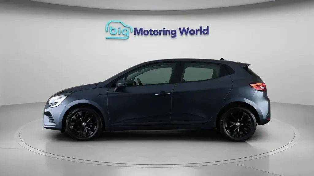 Usado Renault Clio V Iconic 90 HP (66 kW) 2022 Cinzento Citadino