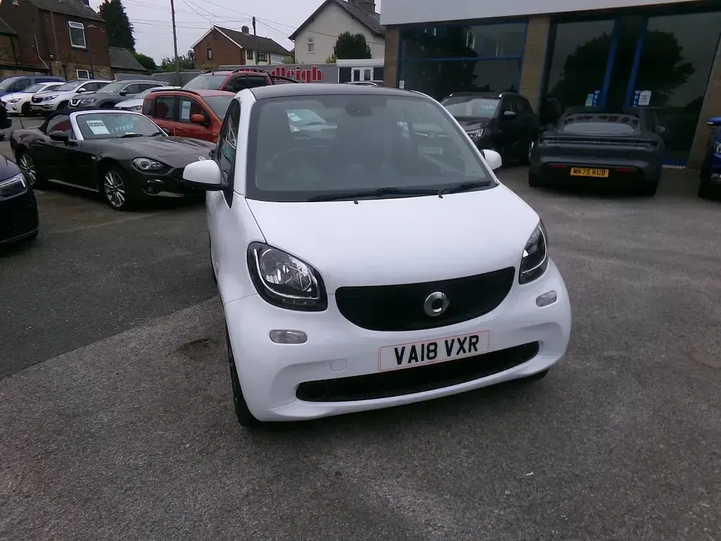 Used Smart ForTwo Coupé Premium 71 HP (52 kW) 2018 White Coupe