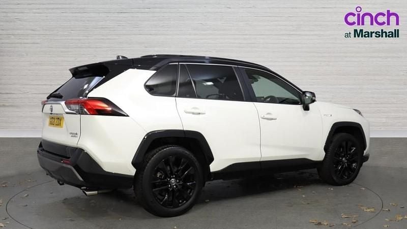 Used Toyota RAV4 Hybrid 222 HP (163 kW) 2021 White/black SUV