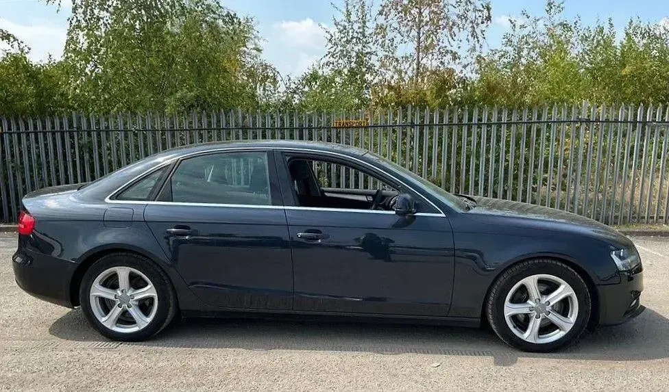 Used Audi A4 Comfort 2013 Blue Sedan