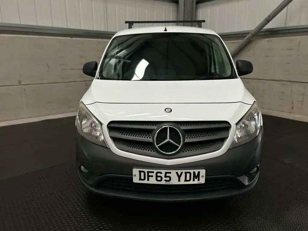 Used Mercedes Citan 109 90 HP (66 kW) 2015 White MPV