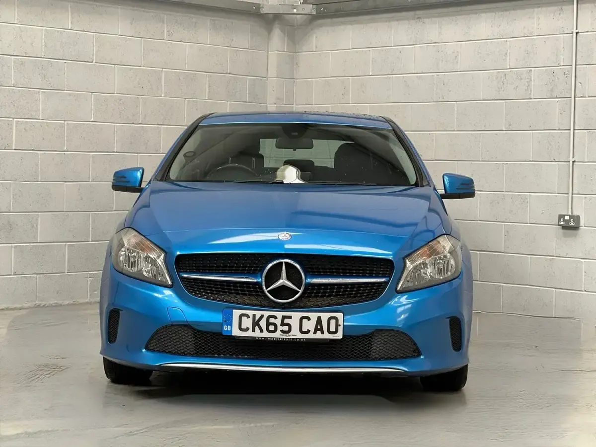 Used Mercedes A180 SE 109 HP (80 kW) 2015 Blue Hatchback