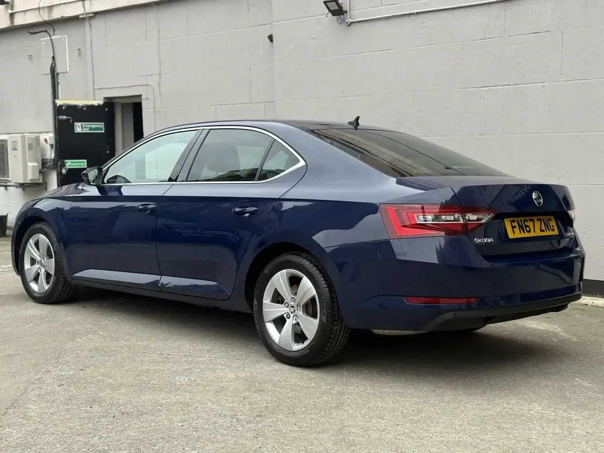 Used Skoda Superb SE L Executive 150 HP (110 kW) 2017 Blue Hatchback