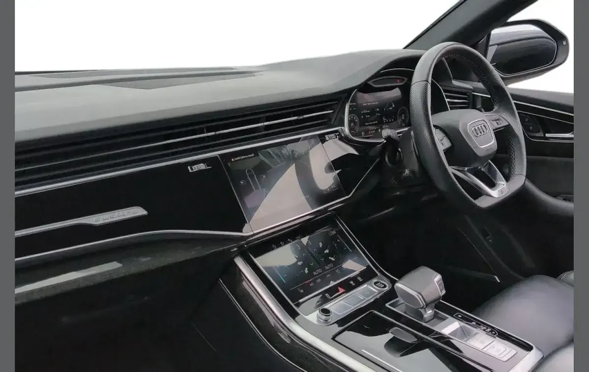 Used Audi Q8 Black Edition 340 HP (250 kW) 2022 Blue SUV
