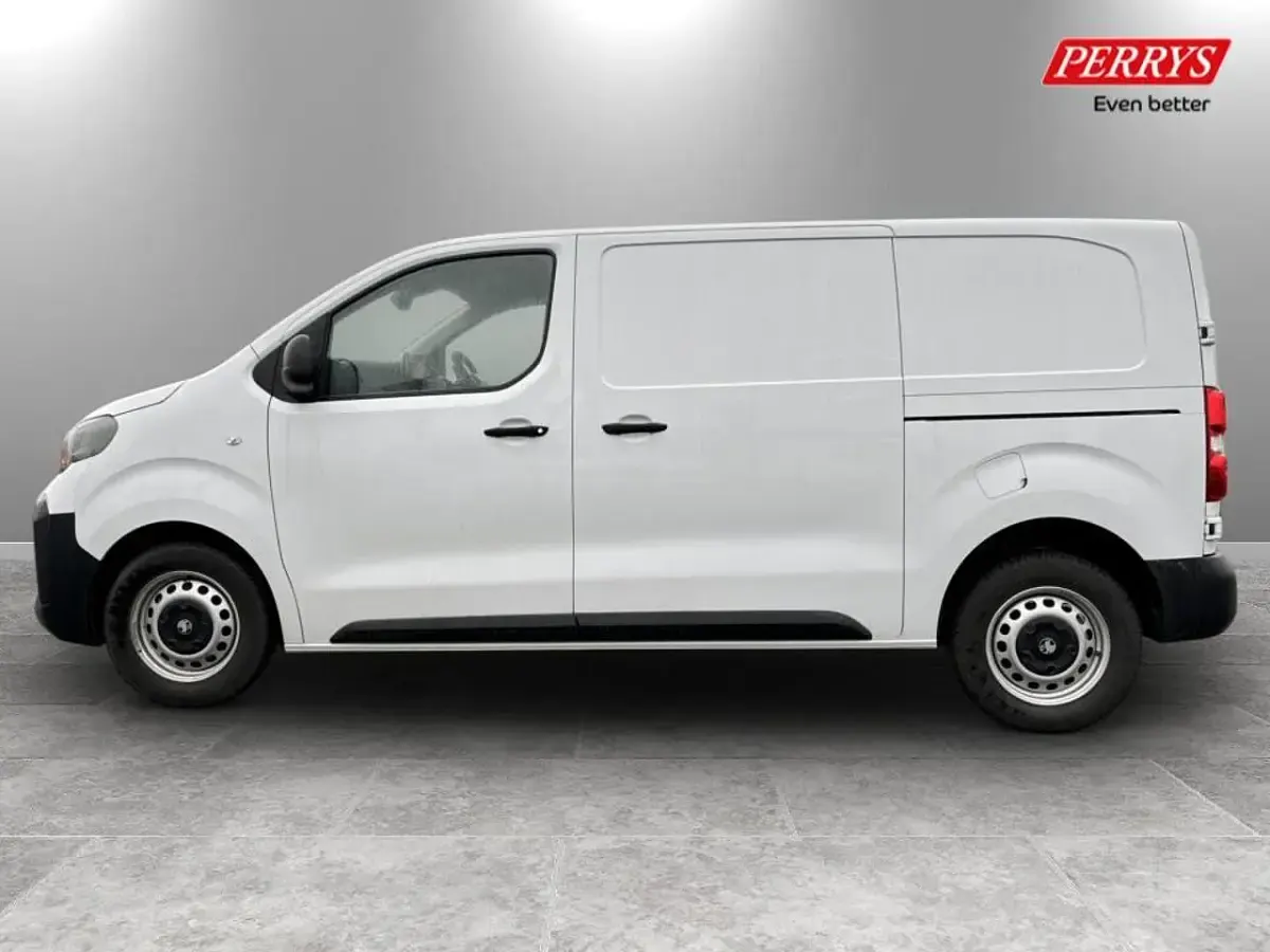 Usado Vauxhall Vivaro S 118 HP (86 kW) 2024 Branco Monovolume