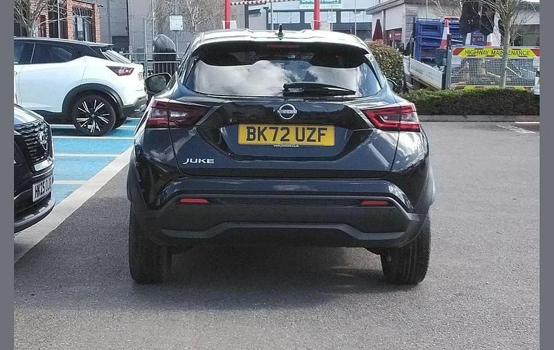 Used Nissan Juke N-Connecta 112 HP (82 kW) 2022 Black SUV