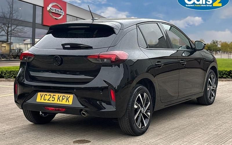 Second-hand Vauxhall Corsa 101 CP (74 kW) 2025 Negru Hatchback