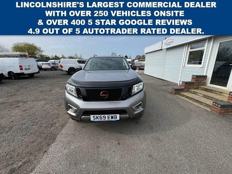 Used Nissan Navara N-Connecta 190 HP (139 kW) 2019 Grey Pickup